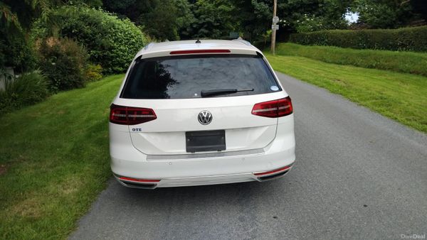 2018 Volkswagen Passat GTE, 4 of 30