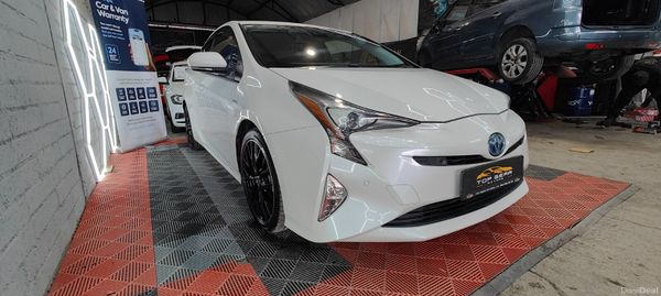 172- Toyota Prius 1.8 Petrol Hybrid 390442393