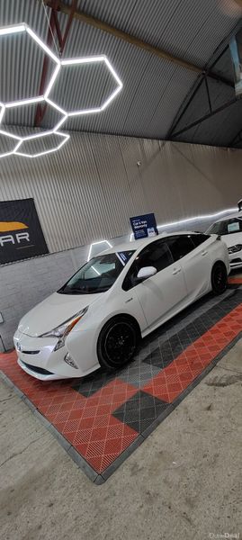 172- Toyota Prius 1.8 Petrol Hybrid 390442427