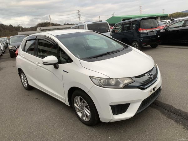 HONDA FIT 2015 1.5HYBRID low mileage 390448273