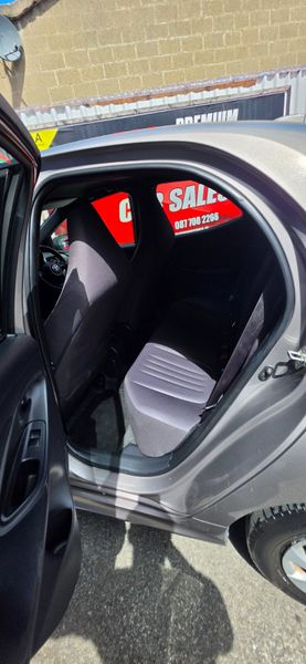 Toyota Yaris Automatic 390456139