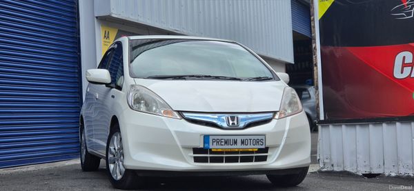 Honda Fit Hybrid Automatic 390456213