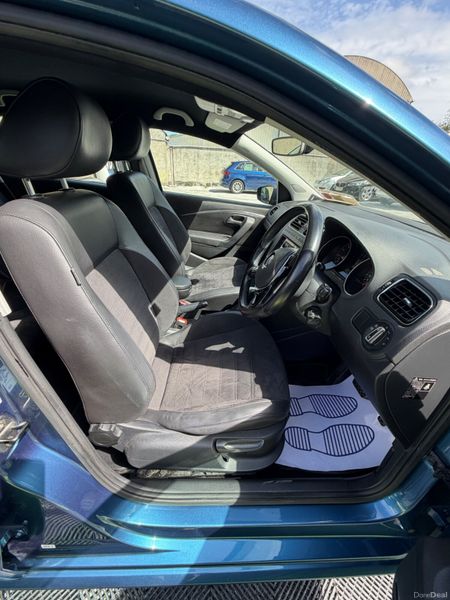 Volkswagen Polo 2016 Leather/Bluemotion Edition 390458171