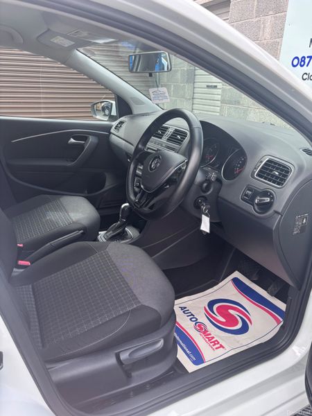 Volkswagen polo 390474603