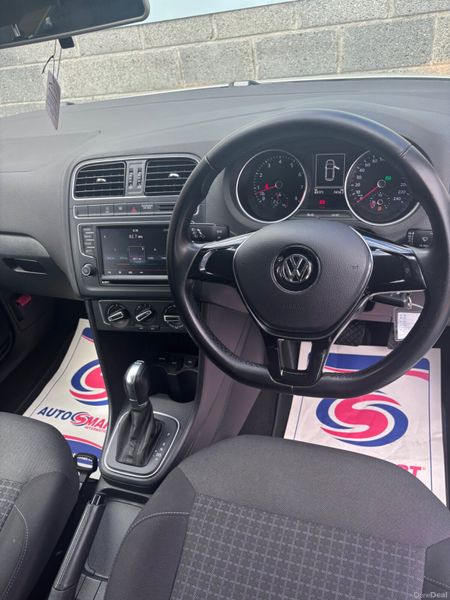Volkswagen polo 390474611