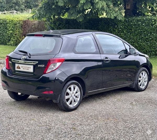 2012 Toyota Yaris 1.0 Petrol 390436697