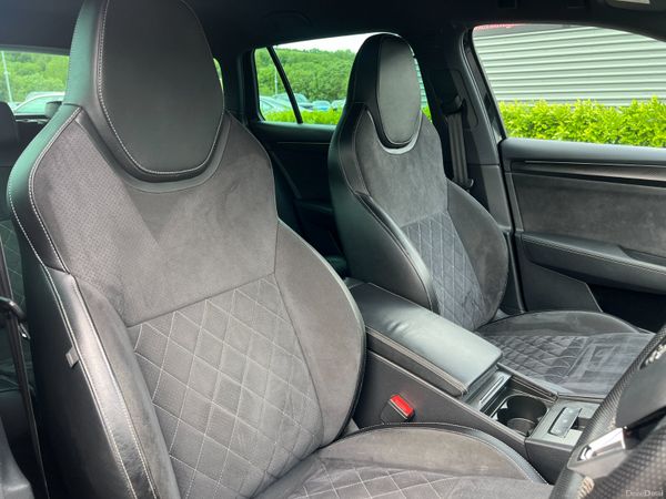 2020 (202) Skoda Superb Sportline + 2.0 TDI Estate 390557859