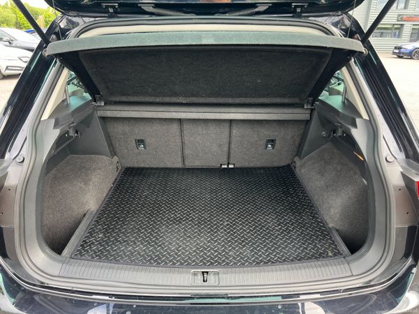 2017 (172) Volkswagen Tiguan SE 2.0 TDI BMT 390557971