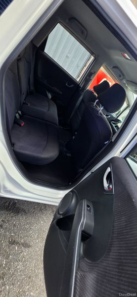 Honda Fit low Millage 390557923