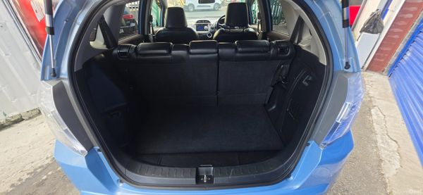 Honda Fit Hybrid 390558139