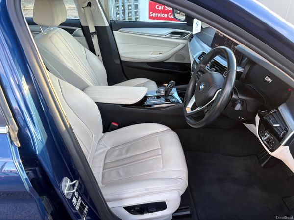 2022 BMW 520D 390535673