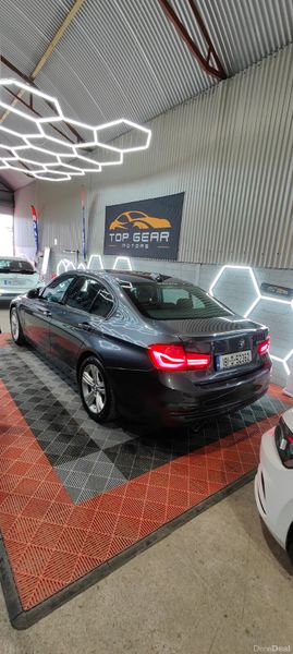 BMW 3-Series 2018 - 330e Sport 390539123