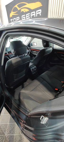 BMW 3-Series 2018 - 330e Sport 390539129