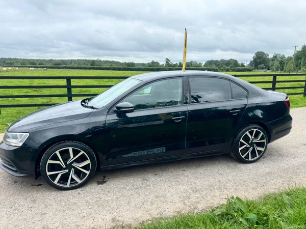 162 Volkswagen Jetta 1.6tdi BMT**BARGAIN 390539565