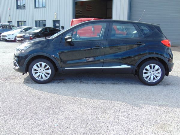Renault Captur 2015 ,  LIFE 1.5 DCI 90 4DR AUTO 390644501
