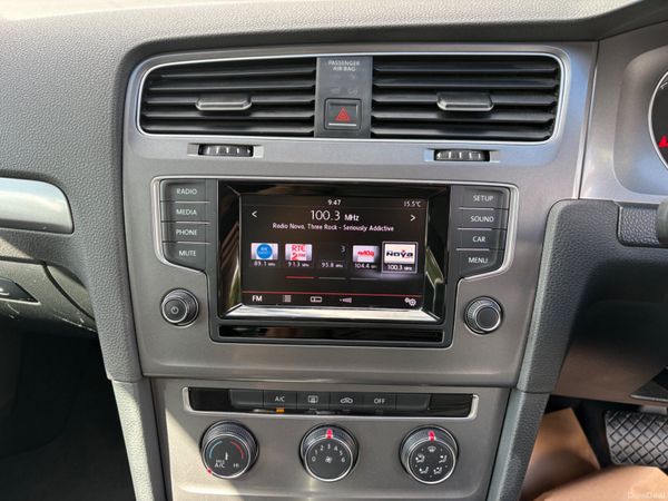 Volkswagen Golf 2015 390645733