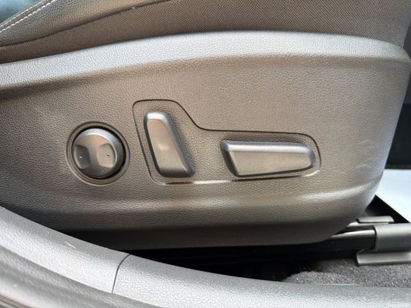 Hyundai KONA 2018 premium  Auto 4WD 390656513