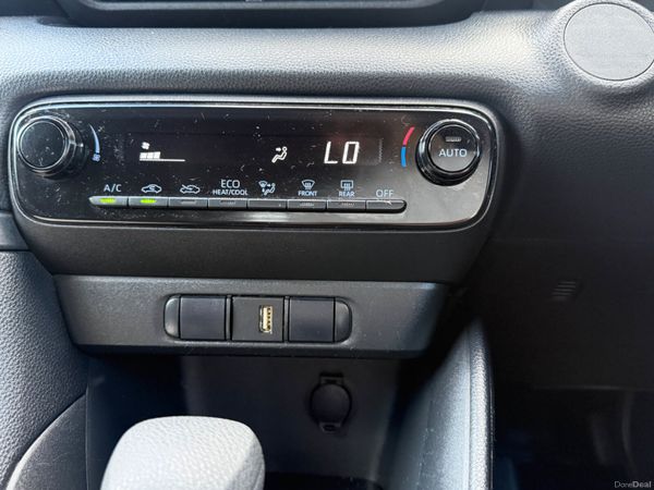 2020 Toyota Yaris 1.5 Hybrid Automatic,CarPlay 390694911