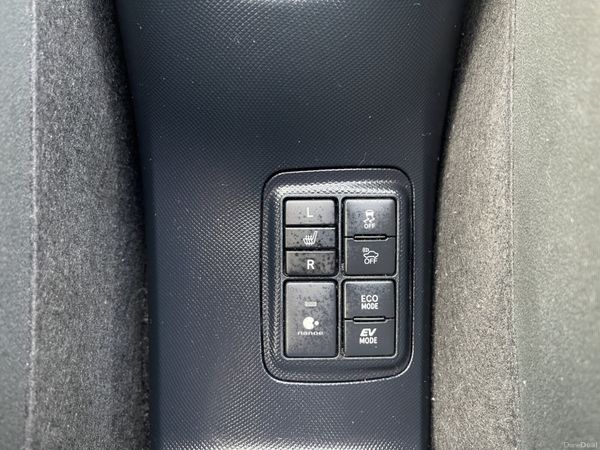 2018 TOYOTA  AQUA 1.5 PETROL HYBRID AUTO*FINANCE* 390623003