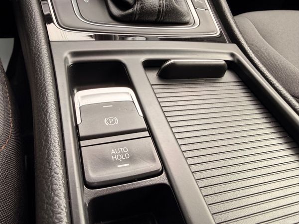 Volkswagen Golf 1.2 TDI DSG Left Hand Drive 390633103