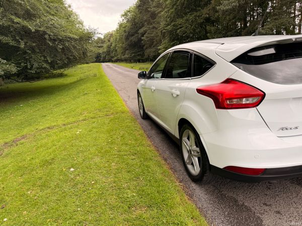 Ford Focus 2016 Diesel Hatchback 390633563