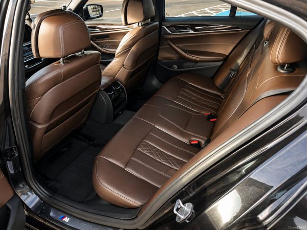 171 BMW 530 d X-DRIVE M-Sport 390748657