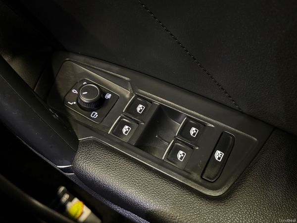 201 VW Tiguan 2Ltr TDi All-Space 7 Seat R-Line DSG 390799171