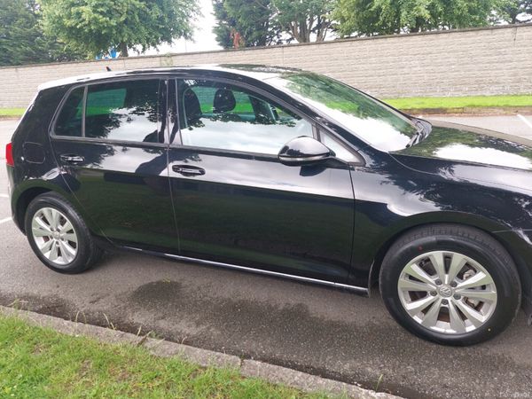 2016 - VW  GOLF- Automatic -Like New 390714735