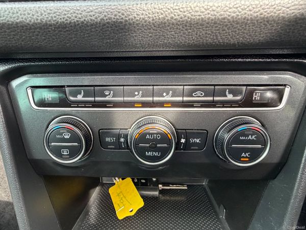181 Volkswagen Tiguan 2.0TDI MANUAL - HIGHLINE - 390840863