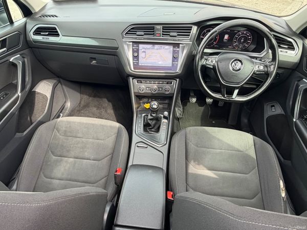 181 Volkswagen Tiguan 2.0TDI MANUAL - HIGHLINE - 390840865