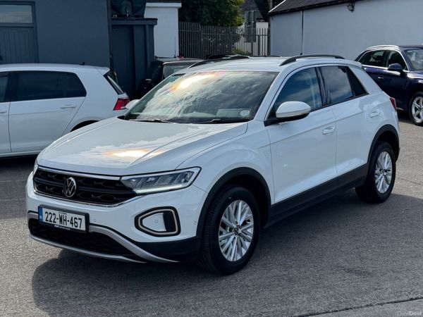 222 Volkswagen T-Roc 1.0 LIFE - LOW KM - 390847677