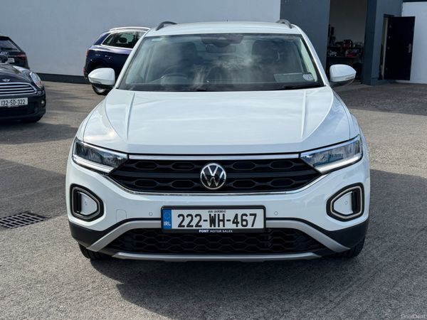 222 Volkswagen T-Roc 1.0 LIFE - LOW KM - 390847683