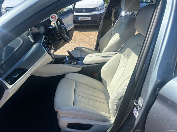 BMW 520D MSPORT 390865889