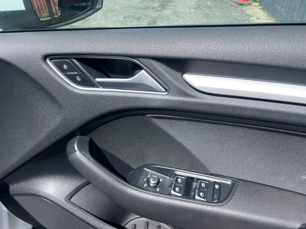 Audi A3 2015 1.4 Auto 390802141