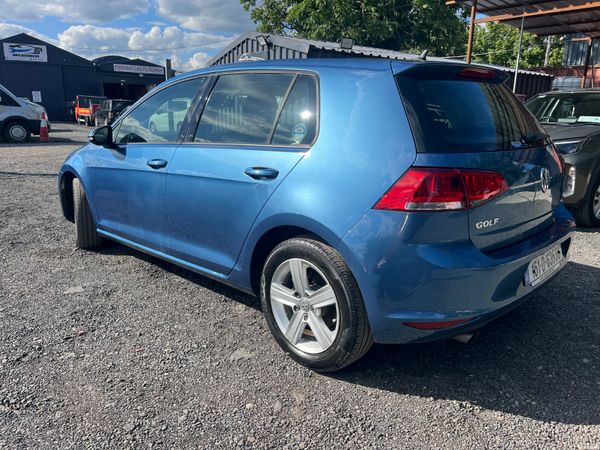 Volkswagen Golf 2015 1.2 Auto 390810851