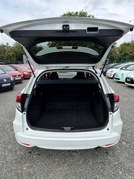 Honda Vezel 2017 – 1.5 Petrol Hybrid Automatic 390819987