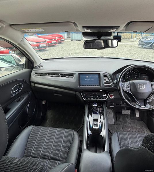 Honda Vezel 2017 – 1.5 Petrol Hybrid Automatic 390819991