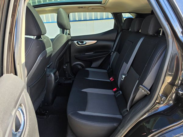 Nissan Qashqai 2018 390824315