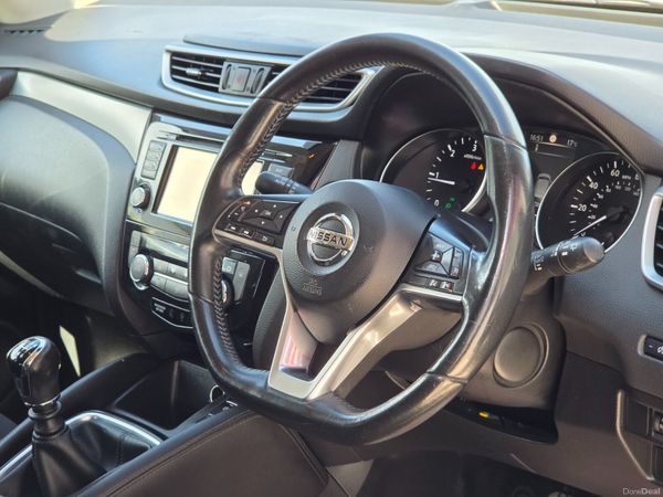 Nissan Qashqai 2018 390824327