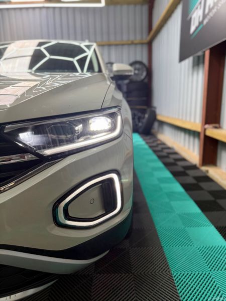 2023(232) Volkswagen T-Roc 1.5 Petrol - Automatic 390824693