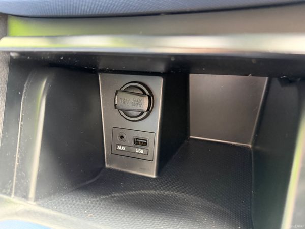 Hyundai i10 2017 DELUXE ** ONLY 49k/MLS** 390831021