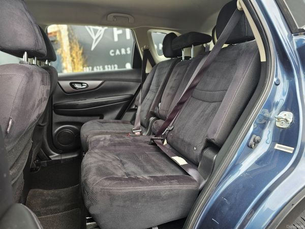 NISSAN XTRAIL // 03/27 NCT // 7 SEATS 390835671