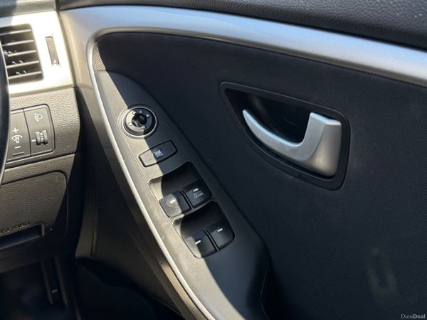 Hyundai i30 SE BLUE DRIVE 390839463