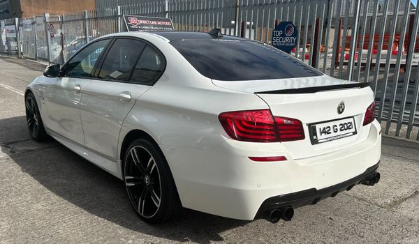 2014 BMW 5-Series M Sport 391051695