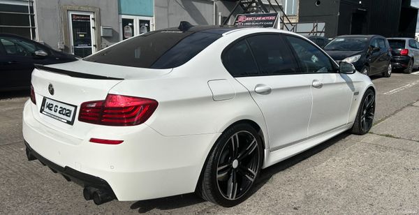2014 BMW 5-Series M Sport 391051699
