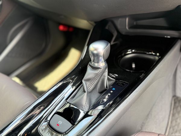 2018 TOYOTA CHR Hybrid Automatic 391055181