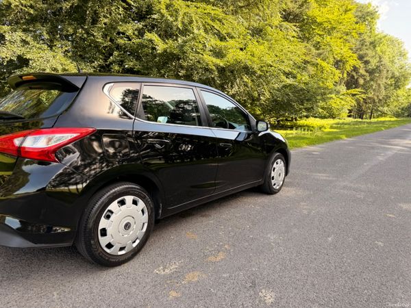 Nissan Pulsar 2015 Low KM 391070539