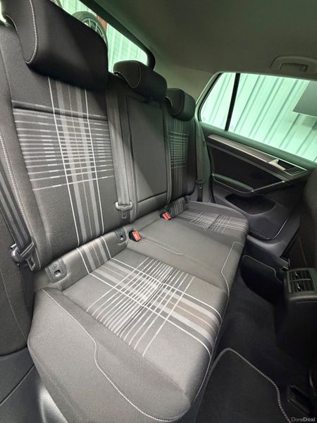 2015(152) VW Golf 1.2 Petrol  - Lounge spec! 391006379