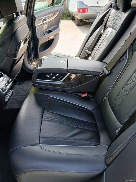 BMW 7-Series 2016 391007545