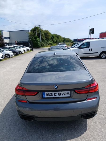 BMW 7-Series 2016 391007523